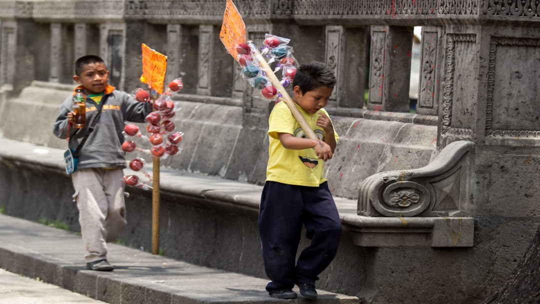 Dos millones de niños y jóvenes en México trabajan en actividades no permitidas por la ley